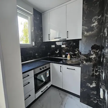 Stan Na Dan - Zvijezda Danica Kozarska Dubica Bosanska Dubica